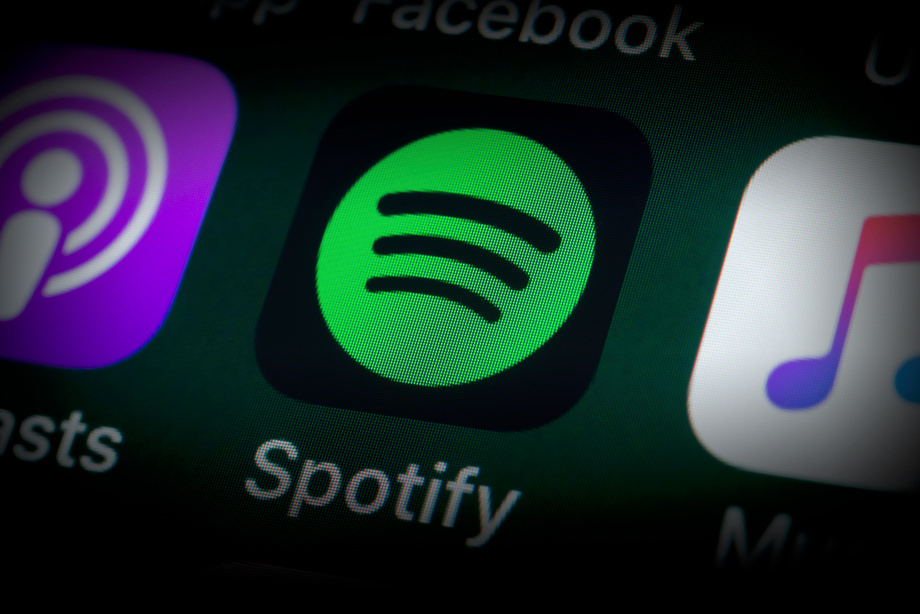 Spotify научит ИИ дублировать подкасты на иностранные языки голосами авторов
