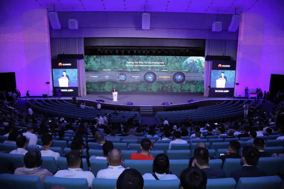 Ташкент принял первый в Узбекистане форум Huawei Tech Carnival & Partner Summit 2025