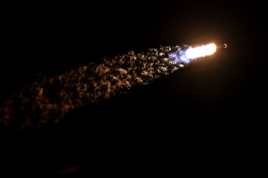 SpaceX Ойга бирданига иккита шахсий транспорт воситасини юборди