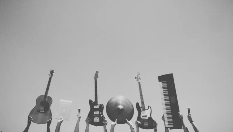 Создать свой хит в три клика стало возможным