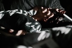 Создана нейротехнология для устранения бессонницы