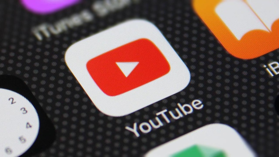 YouTube начал тестировать голосовые ответы в комментариях под видео