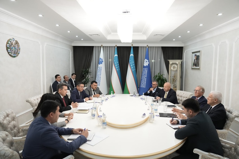 «VEON» раҳбарияти билан АКТ вазири учрашди (Фото)