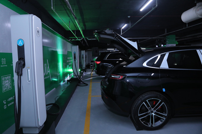 В Ташкенте запущена сверхбыстрая зарядная станция Huawei для электромобилей