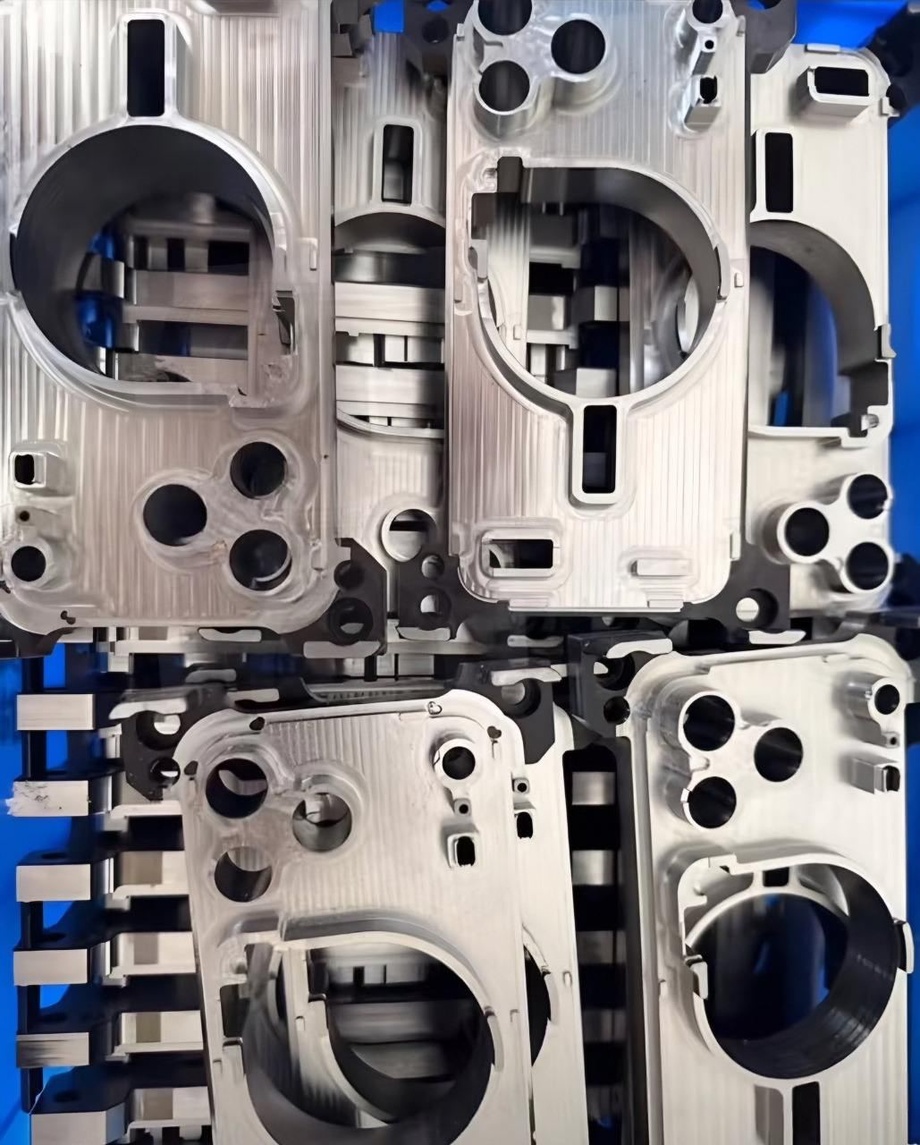 iPhone 17 Pro dizayni tasdiqlandi